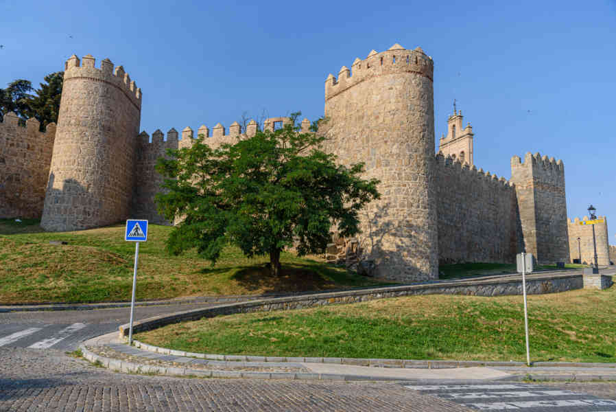 Ávila 005 - muralla.jpg